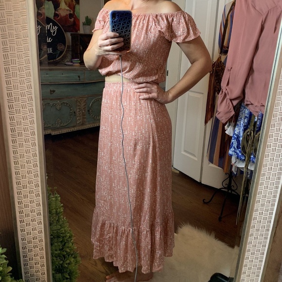 Mauve Geometric Set - Picture 1 of 2